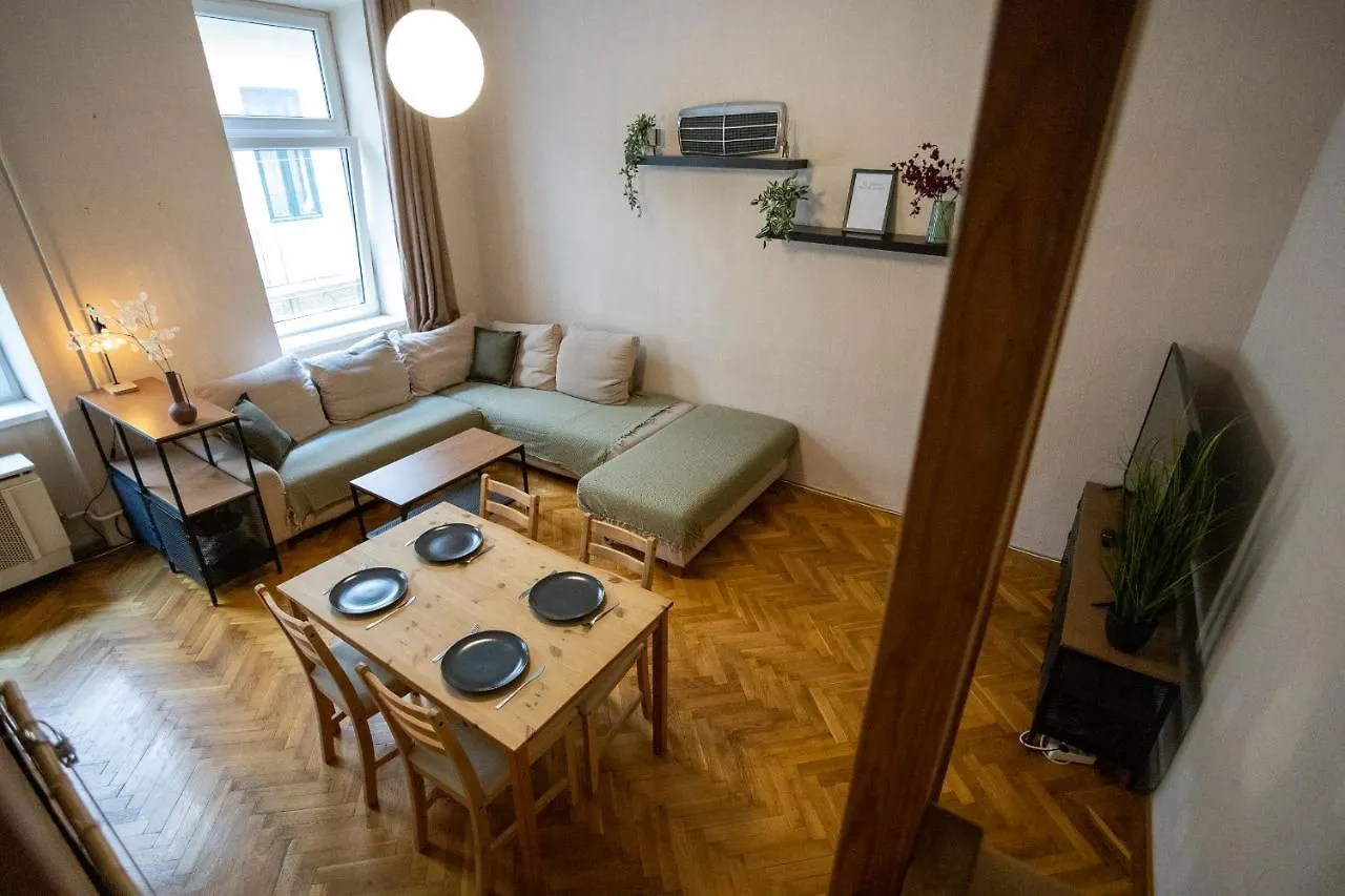 Apartment With Free Parking Будапешт